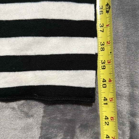 NWOT Black and white scarf 82 inches long polka dots and stripes - Picture 4 of 6